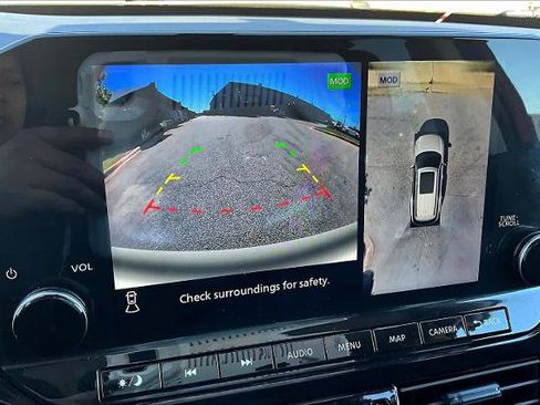 Certified 2024 Nissan Pathfinder SL image 25