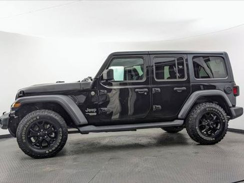 Used 2018 Jeep Wrangler Unlimited Sport S AWD/4WD image 3