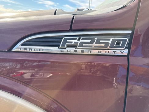 Used 2012 Ford F250 Lariat w/ Lariat Interior Pkg image 9