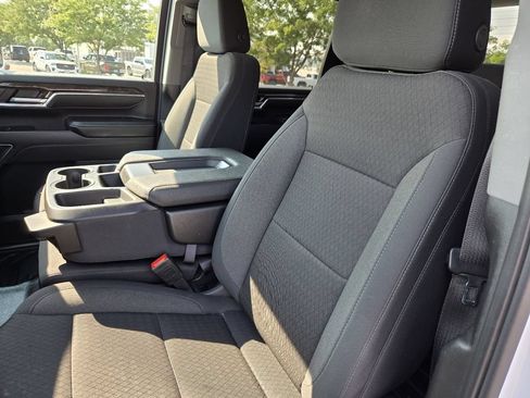 Used 2024 GMC Sierra 3500 SLE AWD/4WD image 2