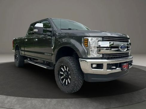 Used 2018 Ford F250 Lariat w/ Chrome Package AWD/4WD image 3