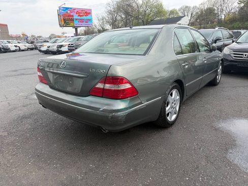 Used 2005 Lexus LS 430 RWD image 9