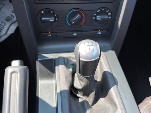 Used 2008 Ford Mustang GT RWD image 6
