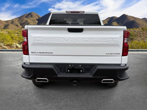 Used 2023 Chevrolet Silverado 1500 Custom Trail Boss AWD/4WD image 4