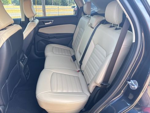 Used 2022 Ford Edge SEL w/ Convenience Package image 10