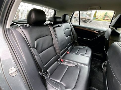 Used 2018 Volkswagen e-Golf SE w/ DC Fast Charging Package image 21