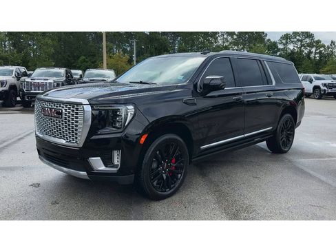 Certified 2024 GMC Yukon XL Denali w/ Denali Reserve Package AWD/4WD image 4