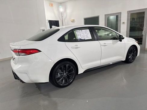 Used 2024 Toyota Corolla SE image 14