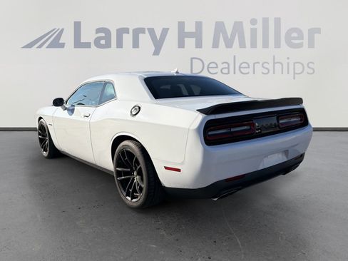 Used 2022 Dodge Challenger R/T w/ Plus Package image 6