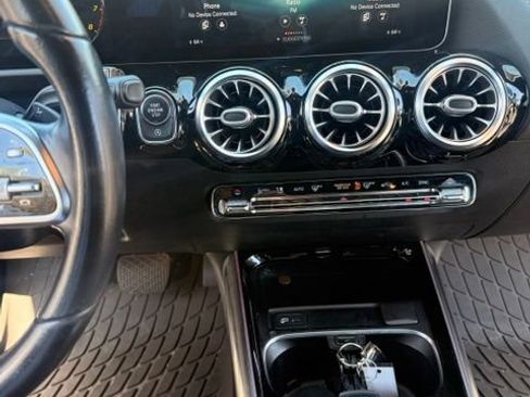 Used 2021 Mercedes-Benz GLA 250 4MATIC image 10