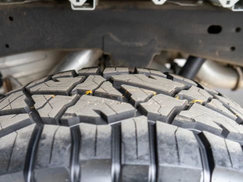 Used 2024 Chevrolet Silverado 2500 LT image 31