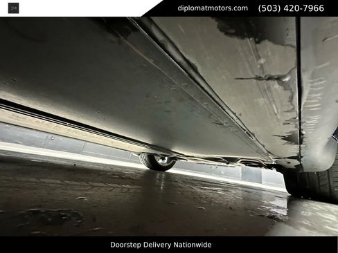 Used 2022 Tesla Model Y Long Range image 40