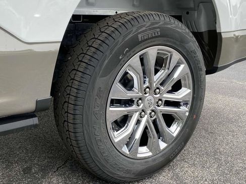 Used 2025 Ford F150 King Ranch w/ FX4 Off-Road Package image 11