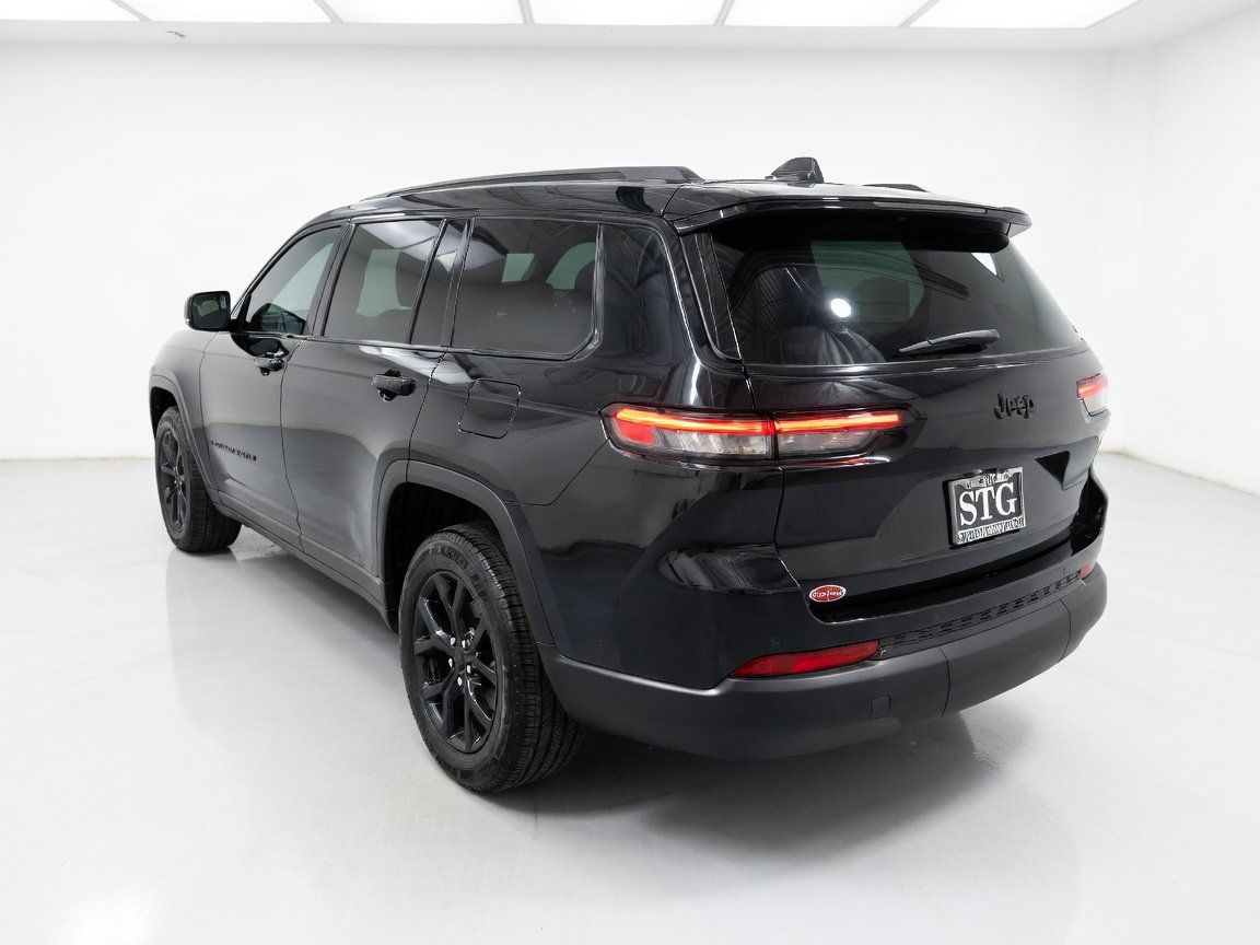 Used 2024 Jeep Grand Cherokee L Laredo AWD/4WD image 6