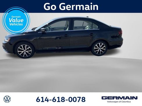 Used 2017 Volkswagen Jetta SE FWD image 3