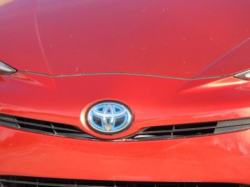 Used 2017 Toyota Prius Two image 4