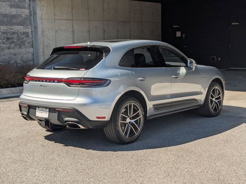 New 2026 Porsche Macan AWD/4WD image 9