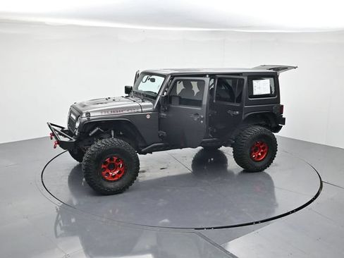 Used 2017 Jeep Wrangler Unlimited Rubicon AWD/4WD image 45