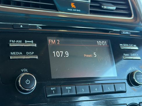 Used 2015 Nissan Altima 2.5 SV FWD image 19