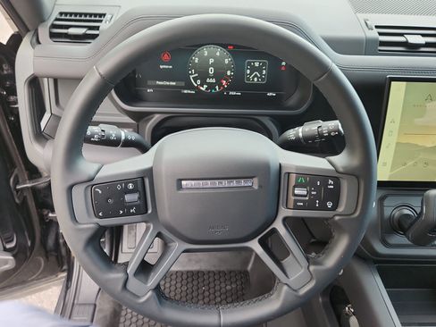 Used 2026 Land Rover Defender 110 S AWD/4WD image 10