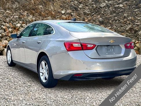 Used 2022 Chevrolet Malibu LS w/ Driver Confidence Package II FWD image 9