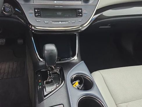 Used 2013 Toyota Avalon Limited FWD image 15