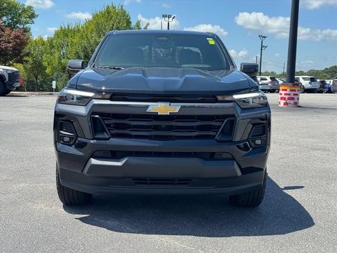 Used 2024 Chevrolet Colorado LT w/ LT Convenience Package III RWD image 8