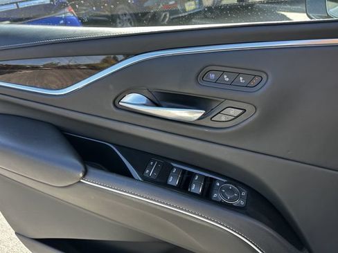 Used 2023 Cadillac Escalade Sport Platinum w/ LPO, ONYX Package AWD/4WD image 32