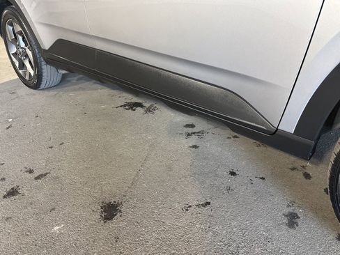 Used 2025 Hyundai Venue SE image 8