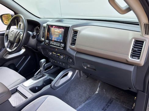 Used 2022 Nissan Frontier SV RWD image 13
