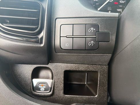Used 2023 RAM ProMaster 2500 w/ Convenience Group FWD image 13