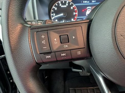 Used 2023 Nissan Rogue S AWD/4WD image 17