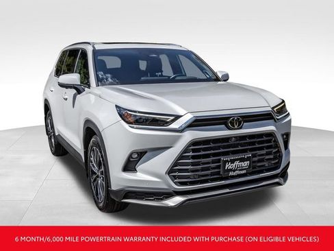 Used 2024 Toyota Grand Highlander AWD Hybrid image 2