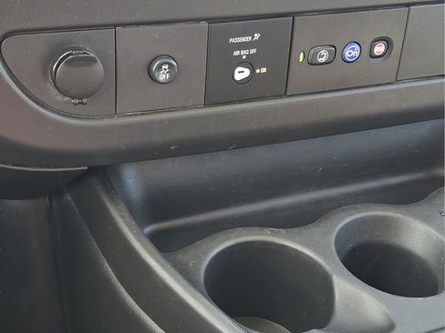 Used 2025 Chevrolet Express 2500 w/ Driver Convenience Package RWD image 13