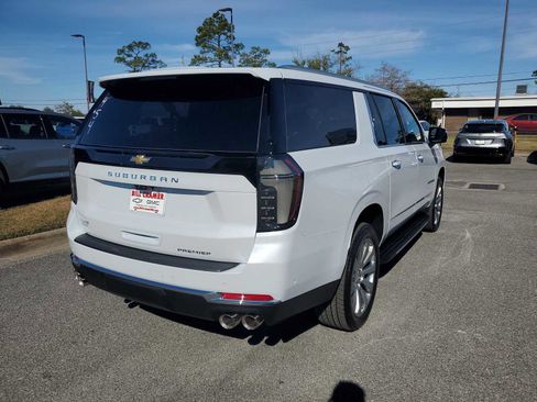New 2026 Chevrolet Suburban Premier image 7