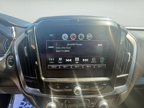Used 2018 Chevrolet Traverse LT FWD image 11