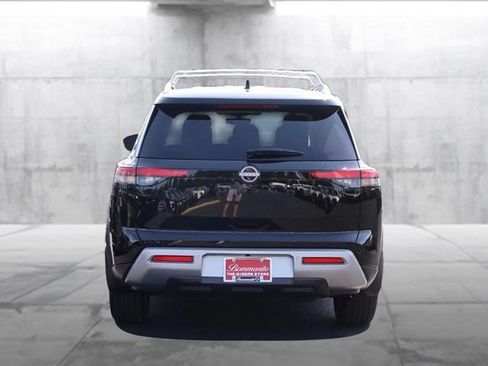 Certified 2025 Nissan Pathfinder SL w/ Black Appearance Package AWD/4WD image 6