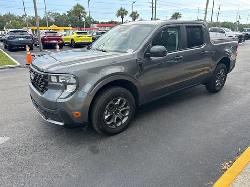 Certified 2025 Ford Maverick XLT FWD image 9