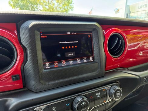 Used 2022 Jeep Wrangler Unlimited Sport AWD/4WD image 27