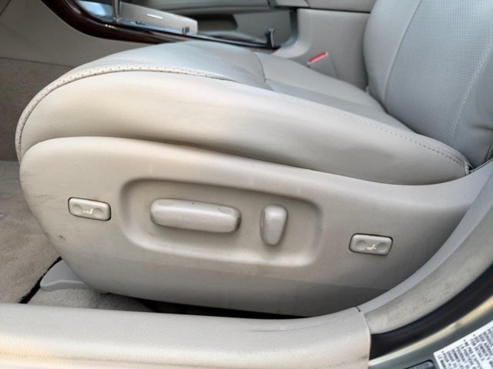 Used 2009 Toyota Avalon Limited FWD image 11