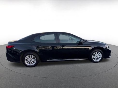 Used 2025 Toyota Camry LE image 16