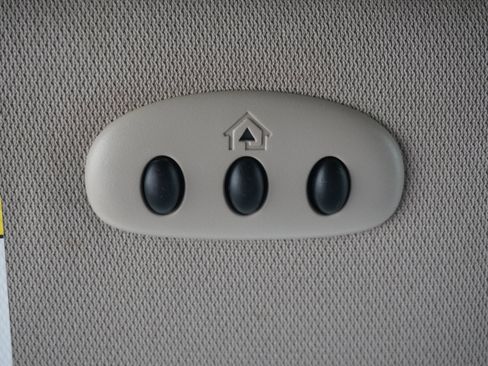 Used 2013 Ford Edge Limited w/ Driver Entry Pkg image 19