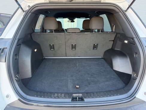 Used 2025 Chevrolet Equinox LT FWD image 31