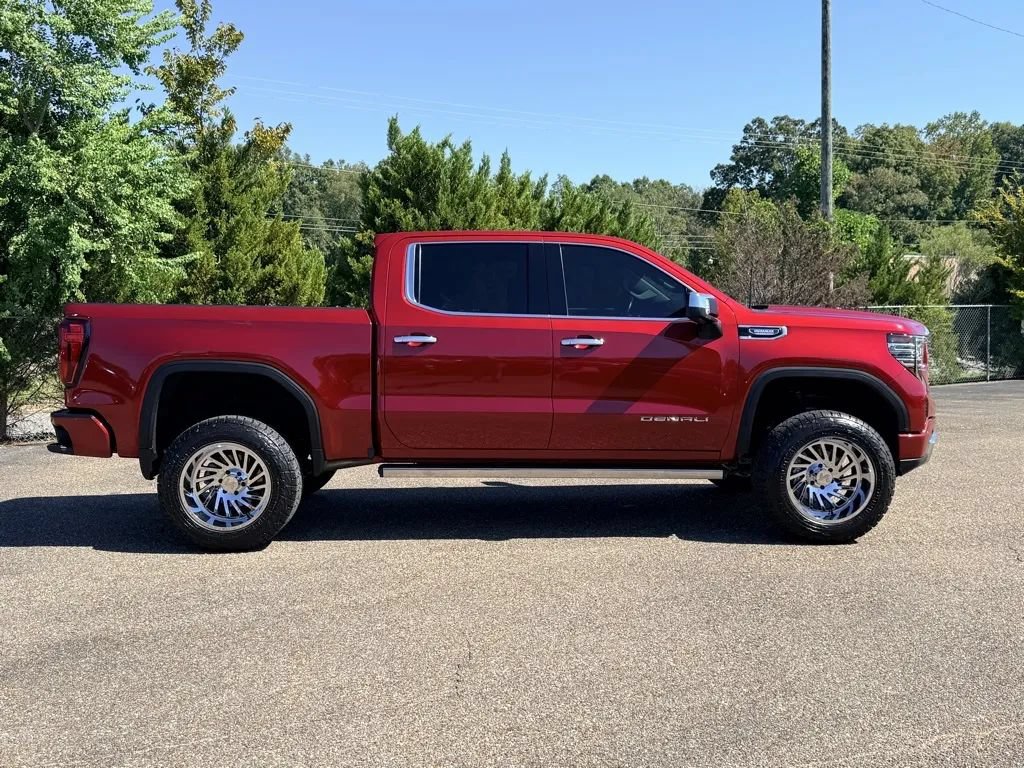 Used 2024 GMC Sierra 1500 Denali AWD/4WD image 6