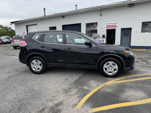 Used 2016 Nissan Rogue S image 6