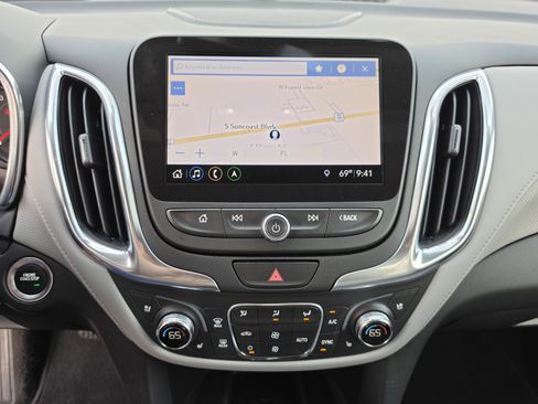 Used 2021 Chevrolet Equinox Premier image 27