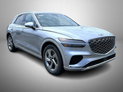 New 2026 Genesis GV70 2.5T Advanced w/ G1 Accessory Package AWD/4WD image 3