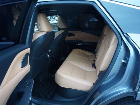 Used 2023 Lexus RX 350 Premium image 16