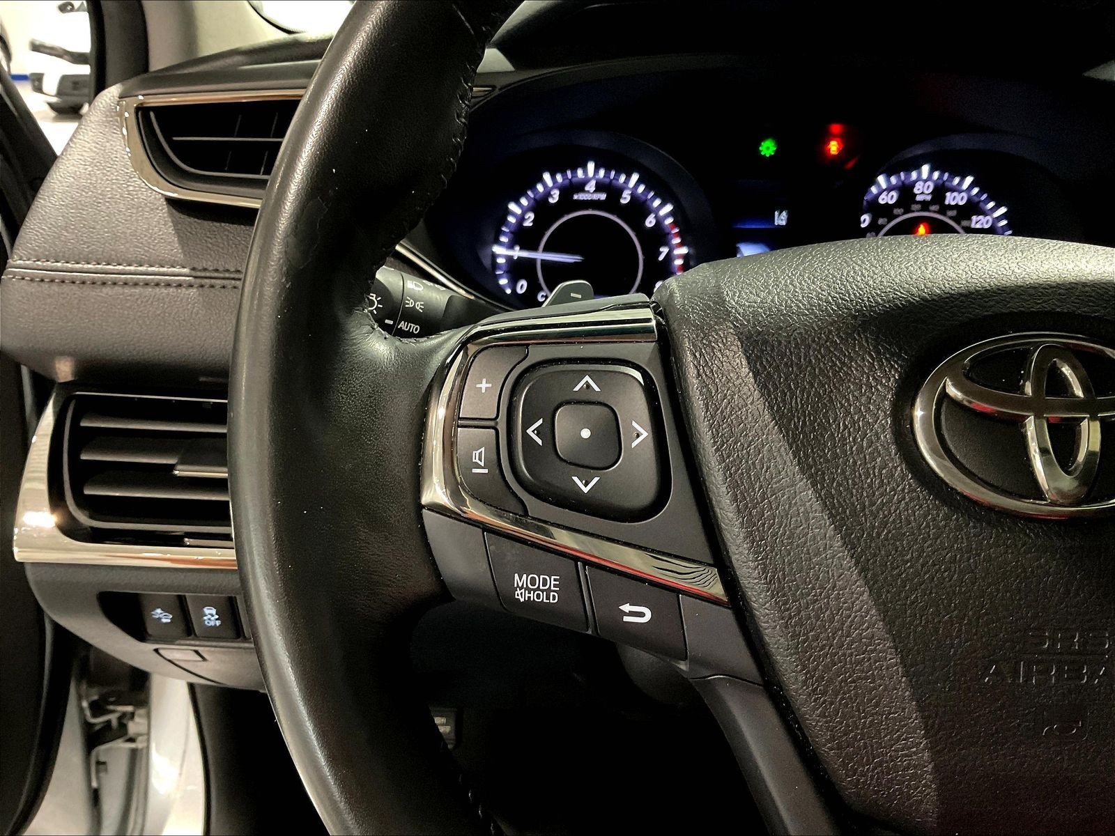 Used 2018 Toyota Avalon Touring FWD image 10