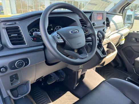 New 2025 Ford Transit 250 148 Medium Roof image 14
